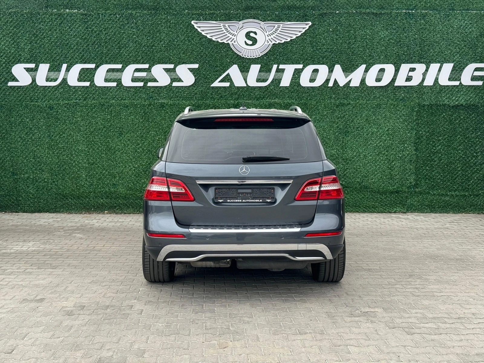 Mercedes-Benz ML 350 AMG* CAMERA* PODGREV* LINEASIT* LEDD* LIZING - изображение 4