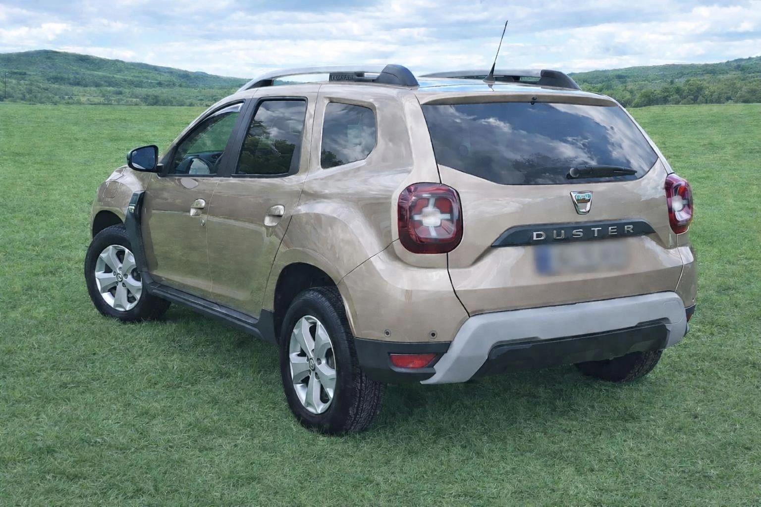 Dacia Duster 1, 6 i - изображение 2