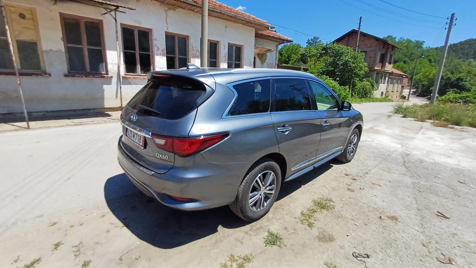 Infiniti QX60 LUXE AWD - изображение 4