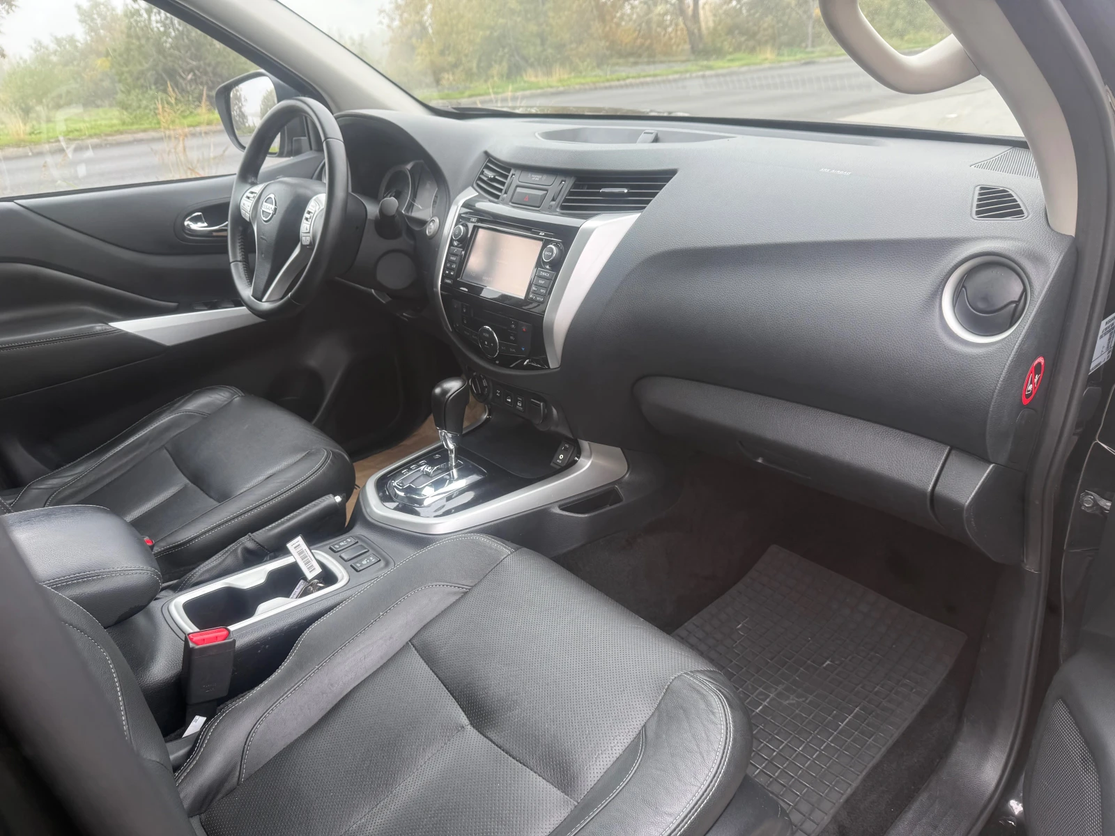 Nissan Navara AUT. NAVI 4x4 FULL ШВЕЙЦАРИЯ - изображение 10