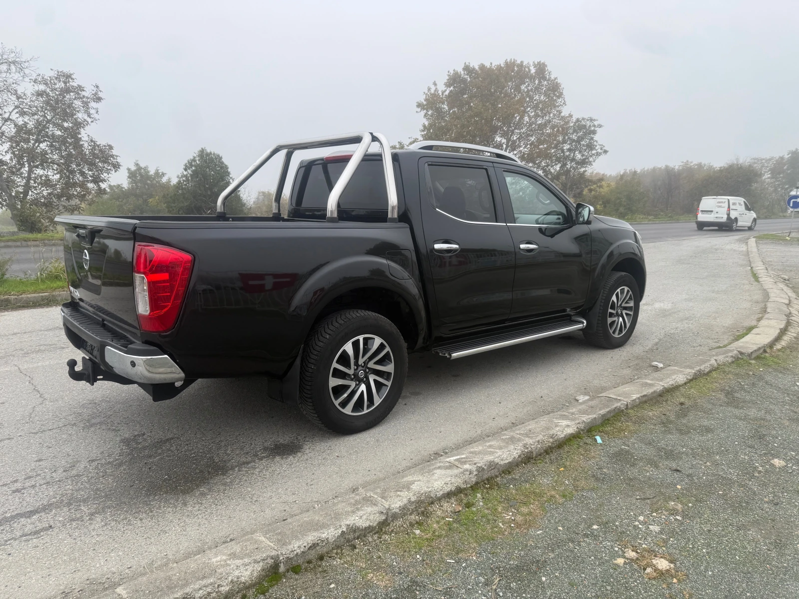 Nissan Navara AUT. NAVI 4x4 FULL ШВЕЙЦАРИЯ - изображение 3
