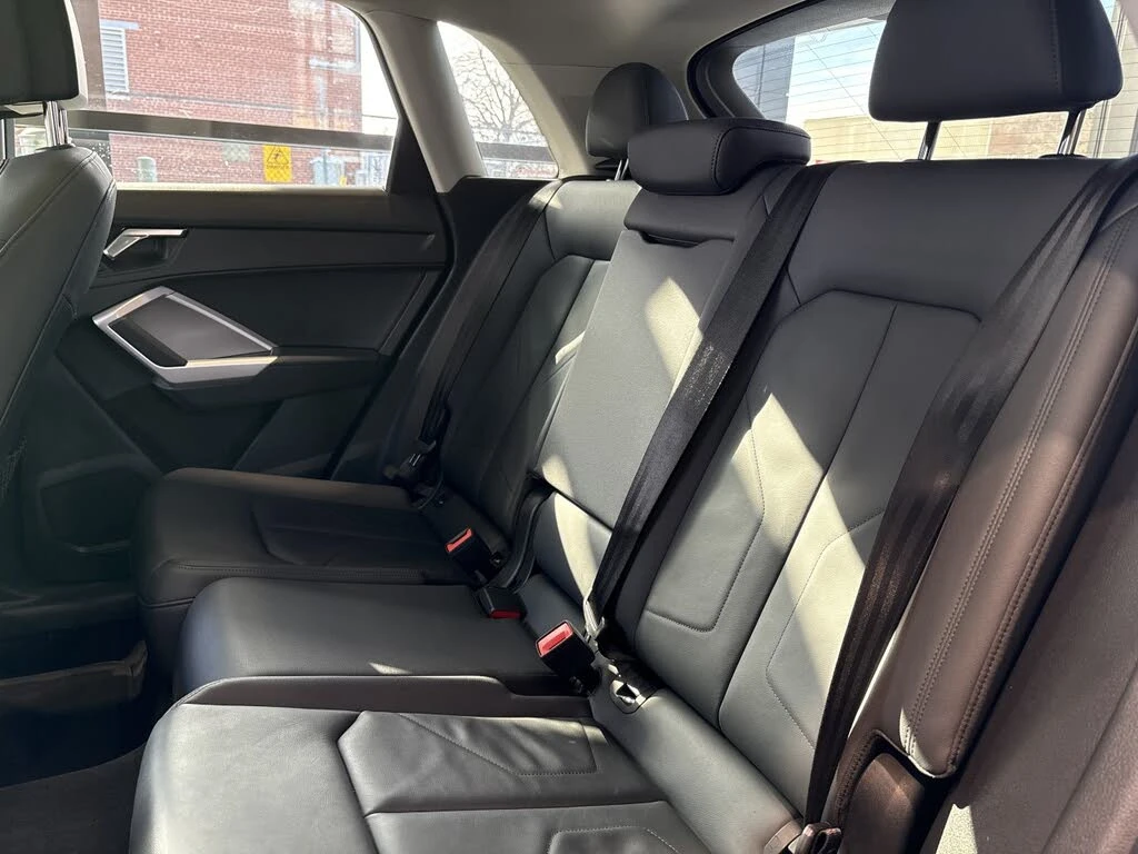 Audi Q3 Komfort* 45TFSI* АвтоКредит* (ЦЕНА ДО БГ) - изображение 7