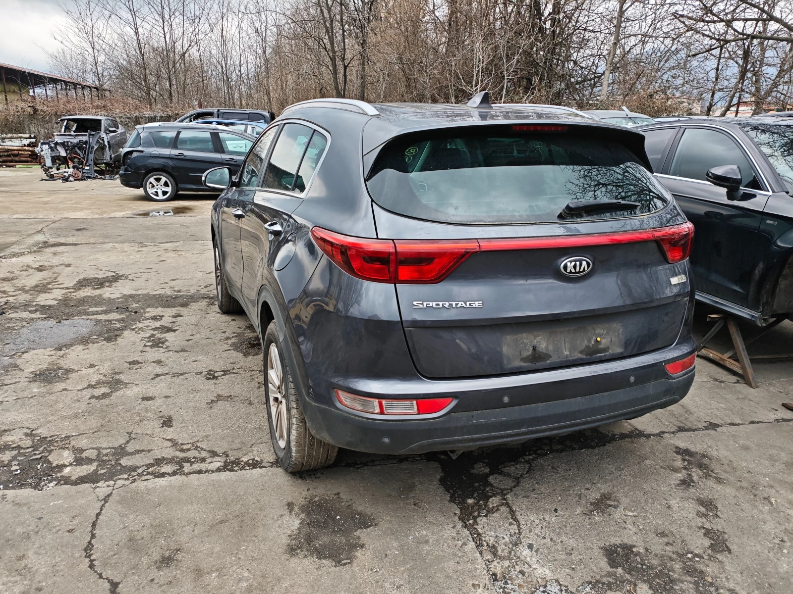 Kia Sportage 1.7crdi, снимка 4 - Автомобили и джипове - 53965473