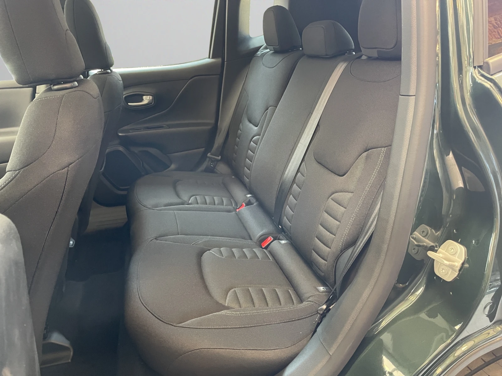 Jeep Renegade NORTH STAR 1.3 PHEV Petrol 240 HP AT6 4xe, снимка 14 - Автомобили и джипове - 54193869