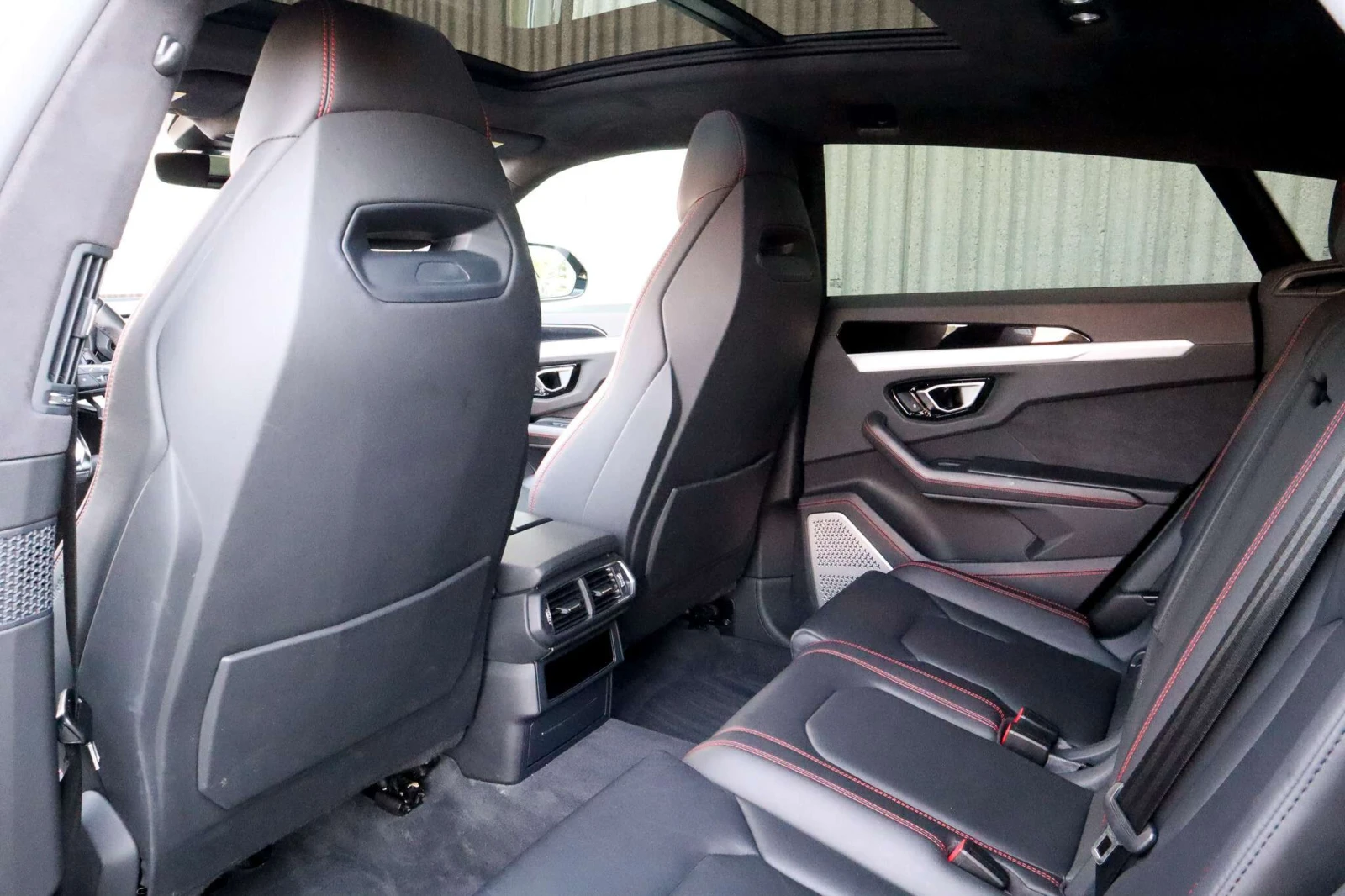 Lamborghini Urus ПАНО, ФУЛ, КАРФАКС, ЦЕНА ДО БГ, снимка 9 - Автомобили и джипове - 55014401