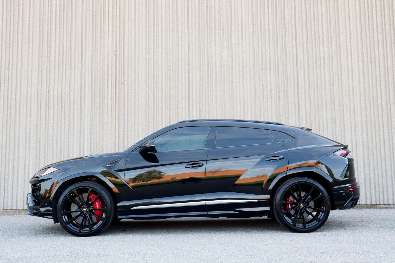 Lamborghini Urus ПАНО, ФУЛ, КАРФАКС, ЦЕНА ДО БГ, снимка 2 - Автомобили и джипове - 55014401