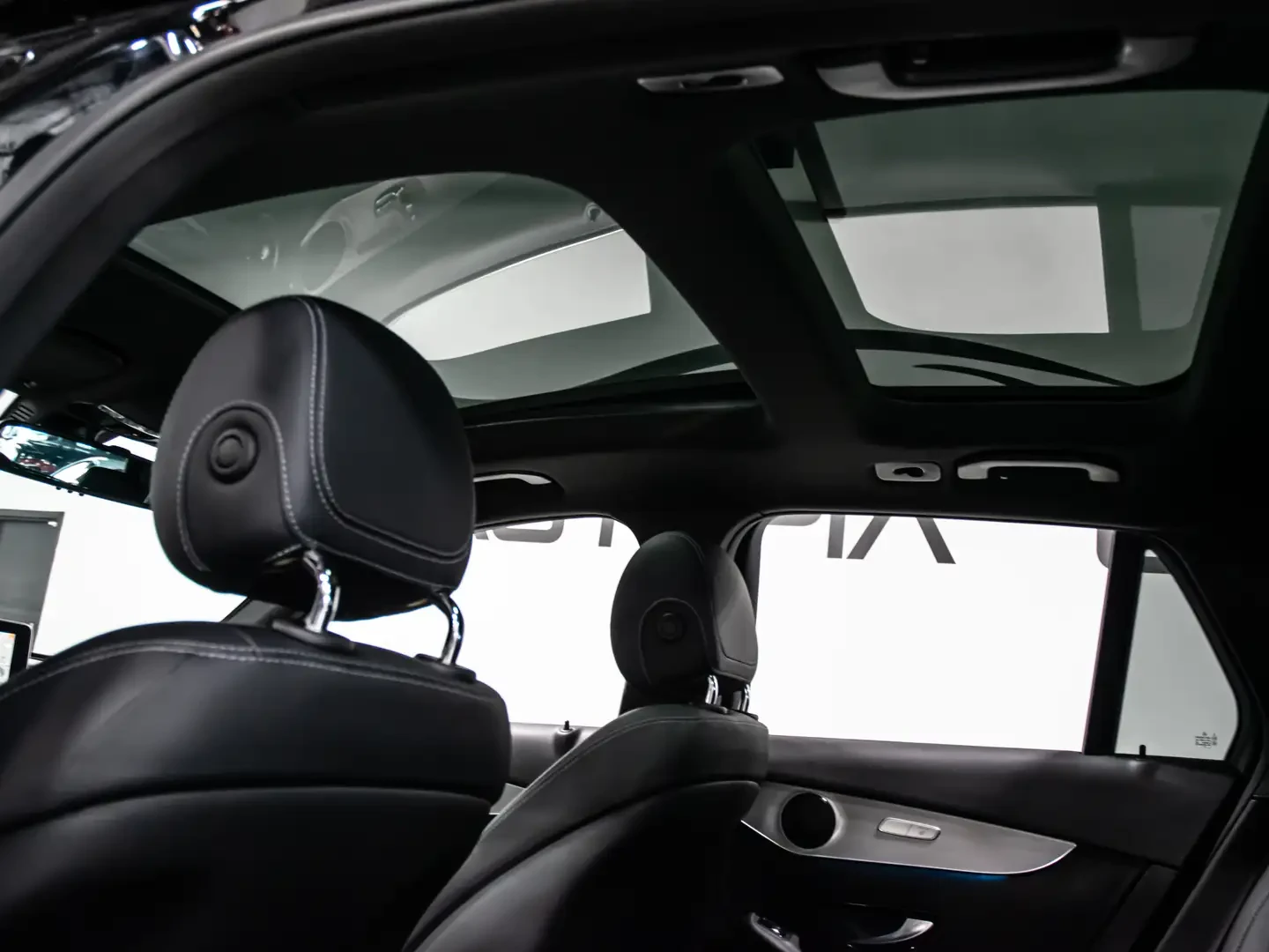 Mercedes-Benz GLC 300 4MATIC* 360* МЪРТВИ ТОЧКИ, снимка 17 - Автомобили и джипове - 55222295