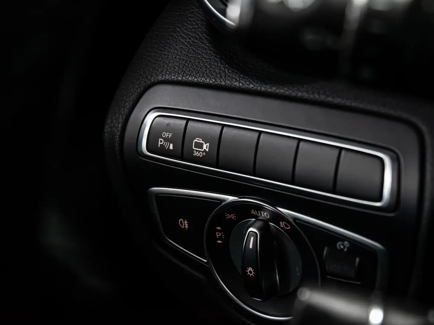 Mercedes-Benz GLC 300 4MATIC* 360* МЪРТВИ ТОЧКИ, снимка 13 - Автомобили и джипове - 55222295