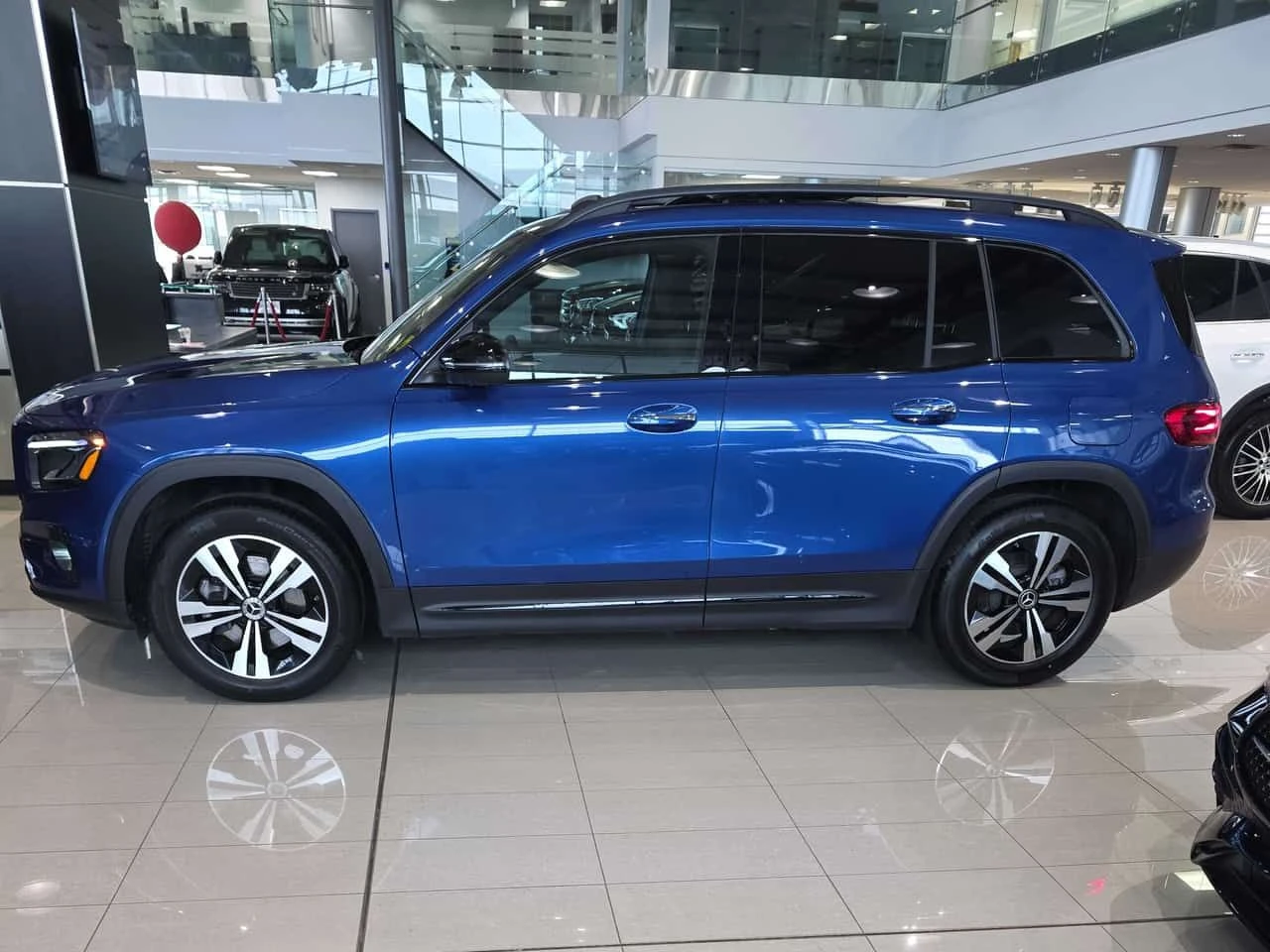 Mercedes-Benz GLB 250 | DISTRONIC | 360 | CARFAX | �������  |  | Mobile.bg � ����������� 2