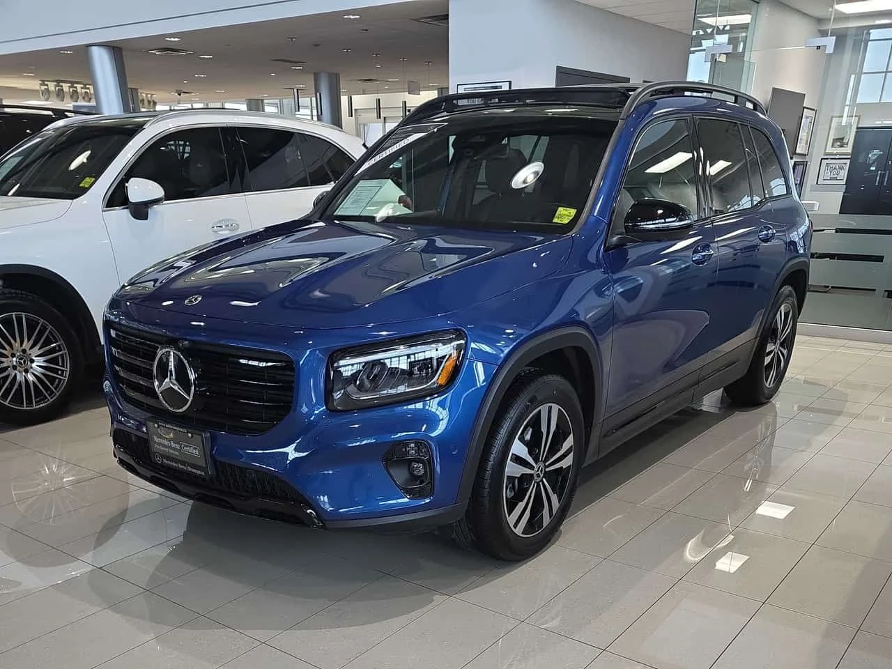 Mercedes-Benz GLB 250 | DISTRONIC | 360 | CARFAX | �������  |  | Mobile.bg � ����������� 1