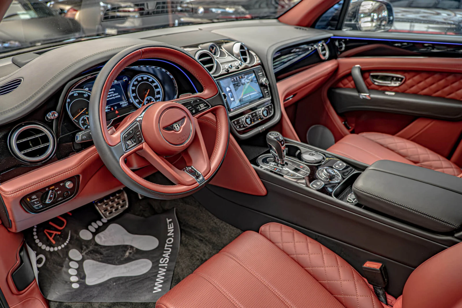 Bentley Bentayga 6.0TSI W12/Luxury Edition/Камера 360/Обдухване/Amb, снимка 7 - Автомобили и джипове - 55320024