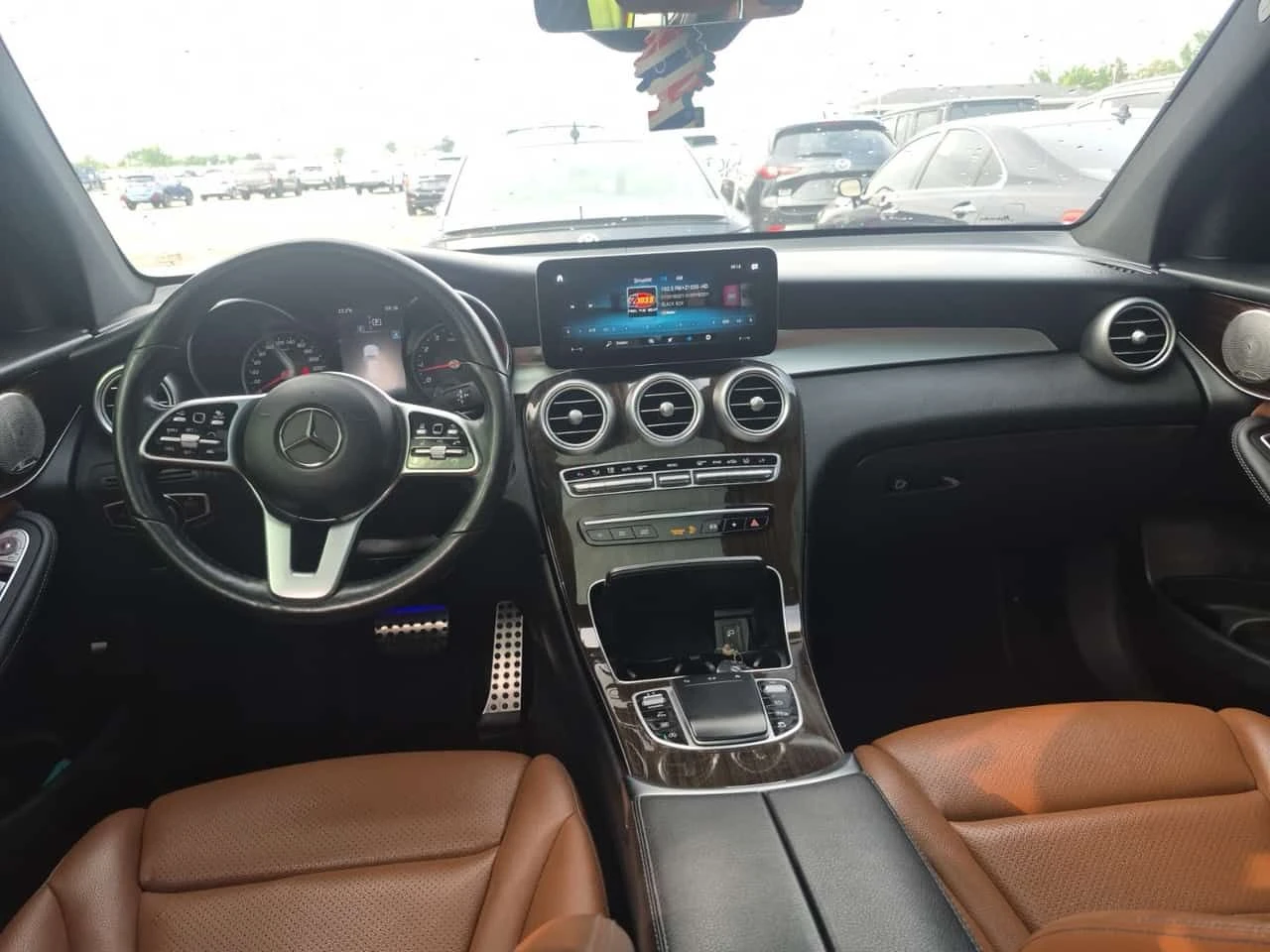 Mercedes-Benz GLC 300 АМГ ПАКЕТ/CARFAX/КАФЯВ САЛОН/ЛЕНТИ/ПАНО/360/, снимка 10 - Автомобили и джипове - 55534886