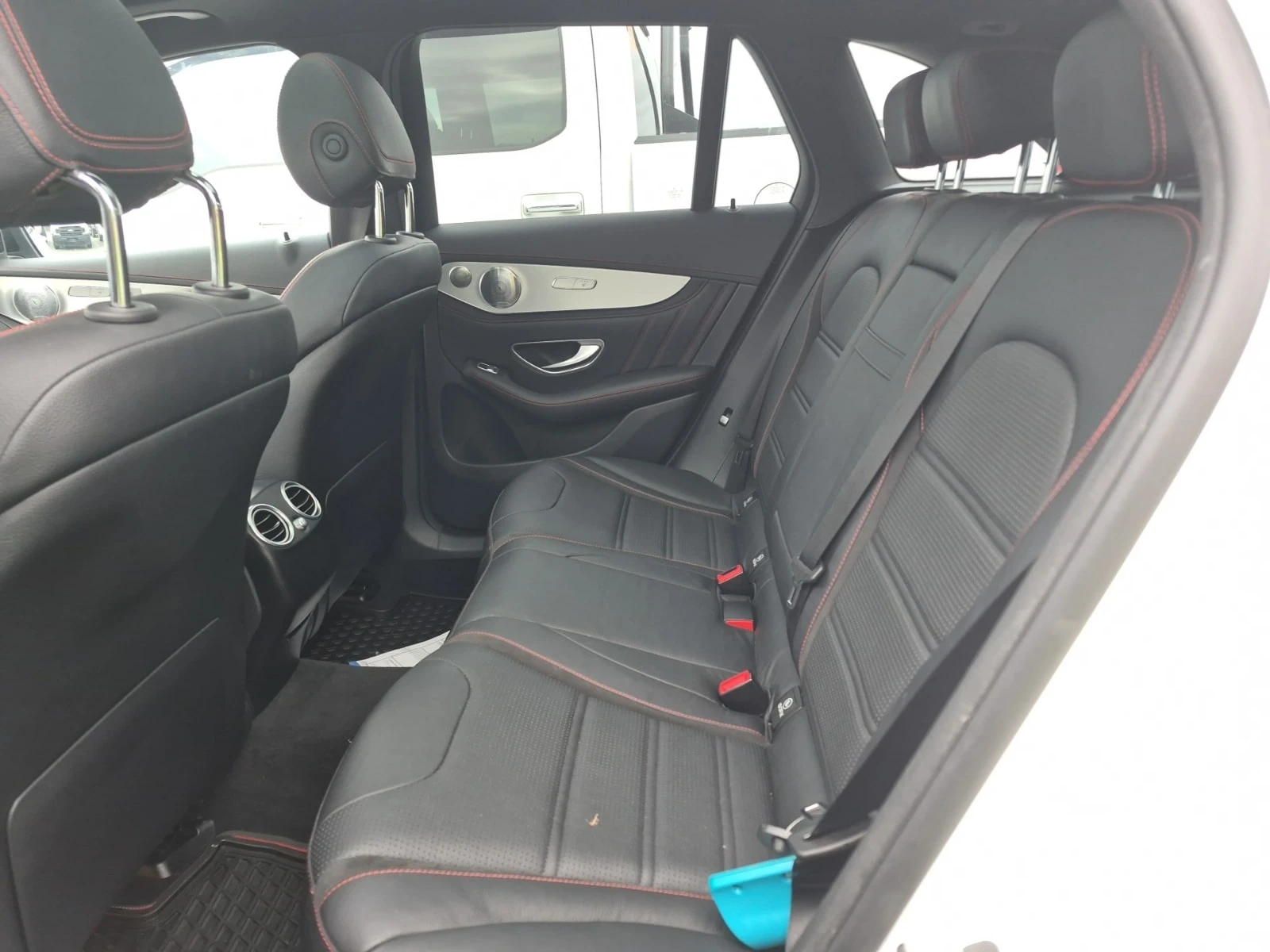 Mercedes-Benz GLC 43 AMG * АВТОКРЕДИТ * ГЛАВНО ПРЕДСТАВИТЕЛСТВО, снимка 12 - Автомобили и джипове - 55885062