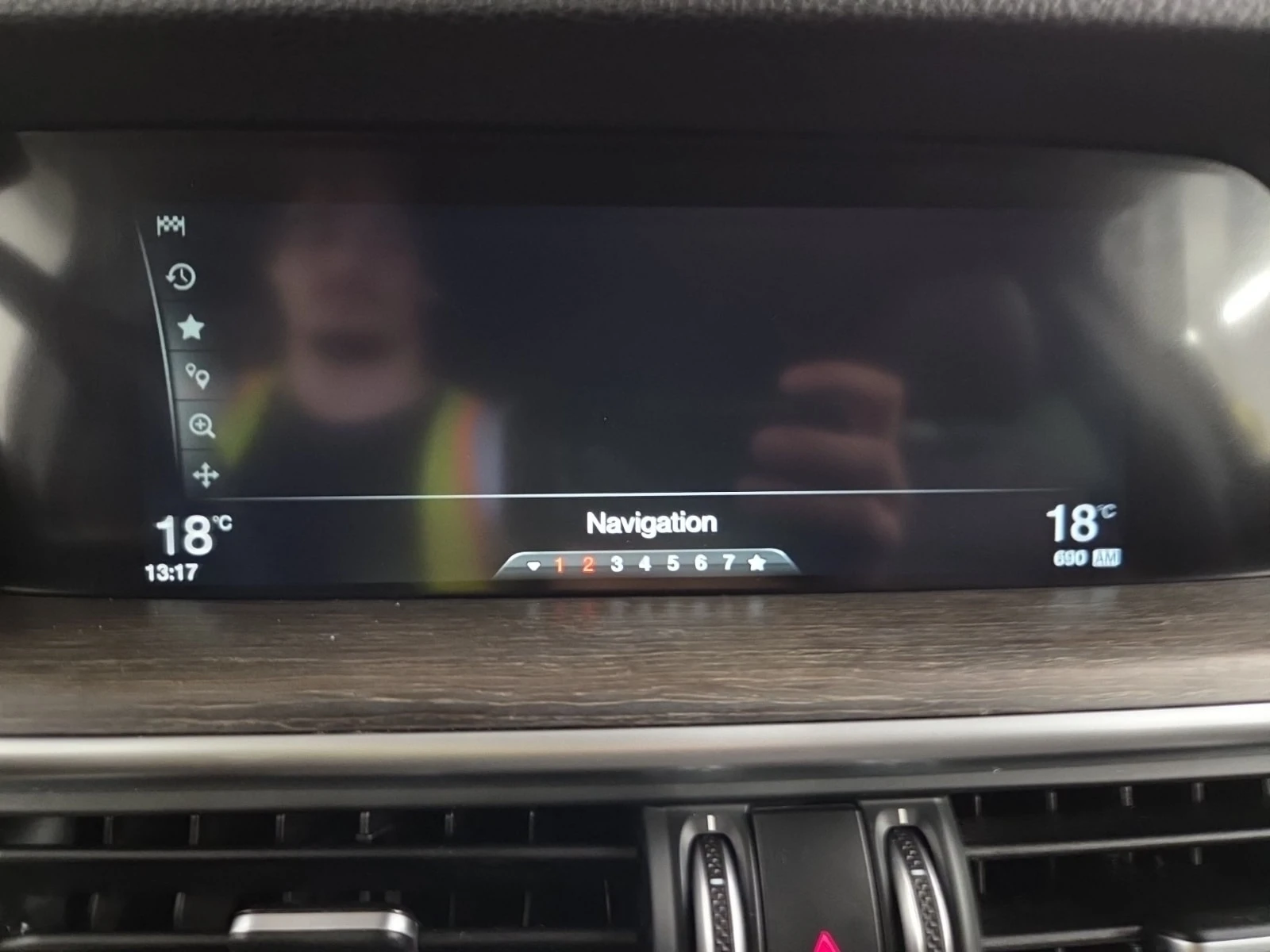 Alfa Romeo Stelvio  TI / DISTRONIC / PANO / 2 КЛЮЧА , снимка 13 - Автомобили и джипове - 56103343