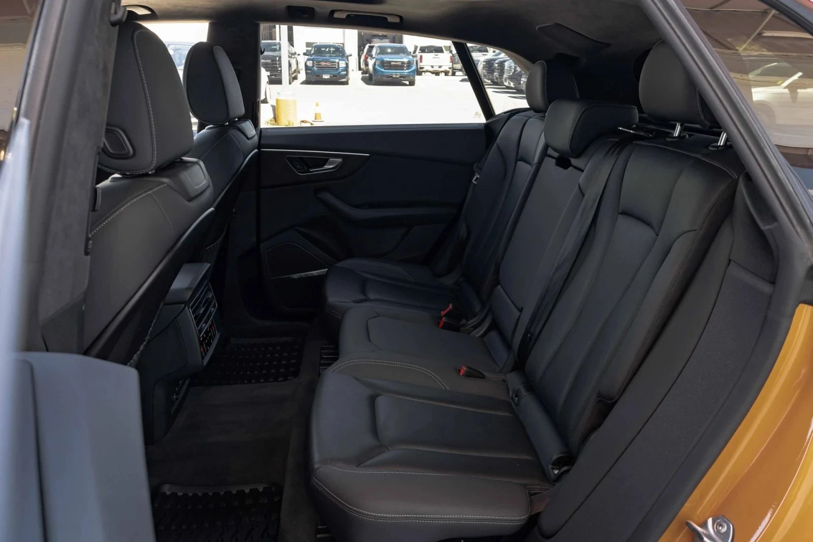 Audi Q8, снимка 16 - Автомобили и джипове - 56740384