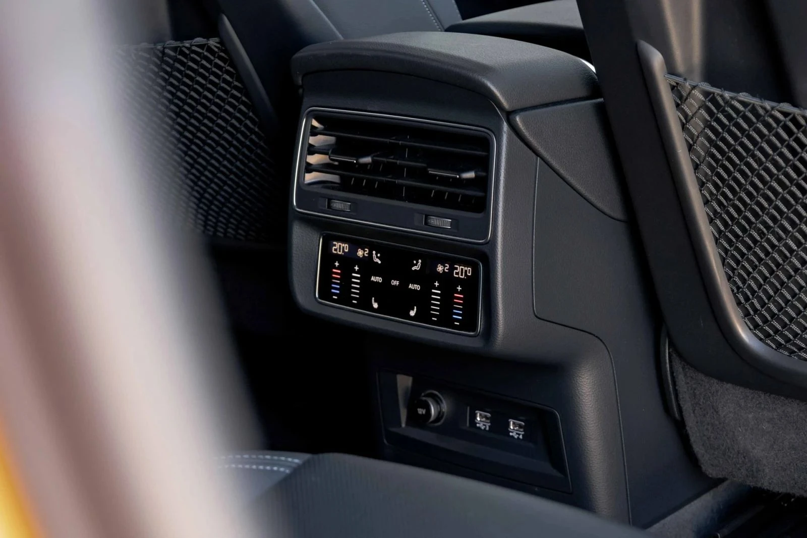 Audi Q8, снимка 17 - Автомобили и джипове - 56740384
