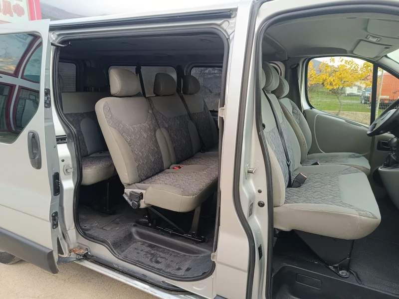 Renault Trafic 2.5tdci MAXXI LANG 9 места, снимка 7 - Бусове и автобуси - 52383355