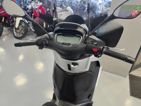 Piaggio Beverly 300ie, HPE, ABS-ASR, 2021г., снимка 10