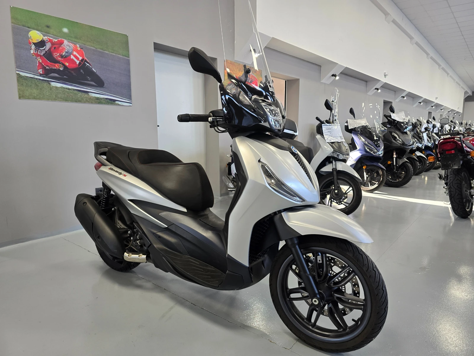 Piaggio Beverly 300ie, HPE, ABS-ASR, 2021. | Mobile.bg   1