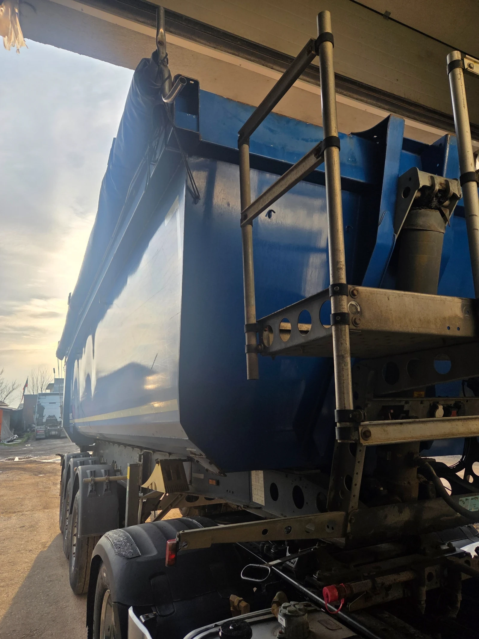 Полуремарке Schmitz 28м3