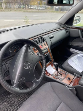 Mercedes-Benz E 270, снимка 8