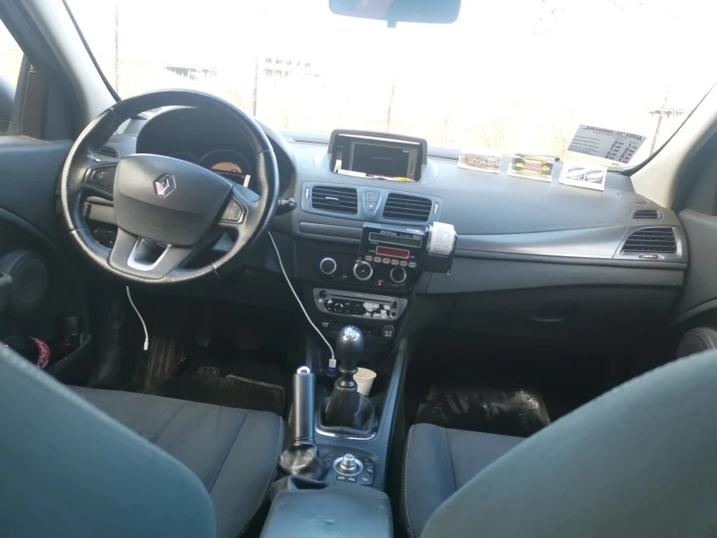 Renault Megane 1.6 110кс, снимка 11 - Автомобили и джипове - 47183556