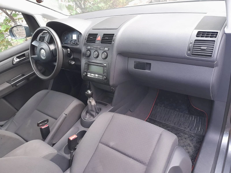 VW Touran, снимка 8 - Автомобили и джипове - 47475746