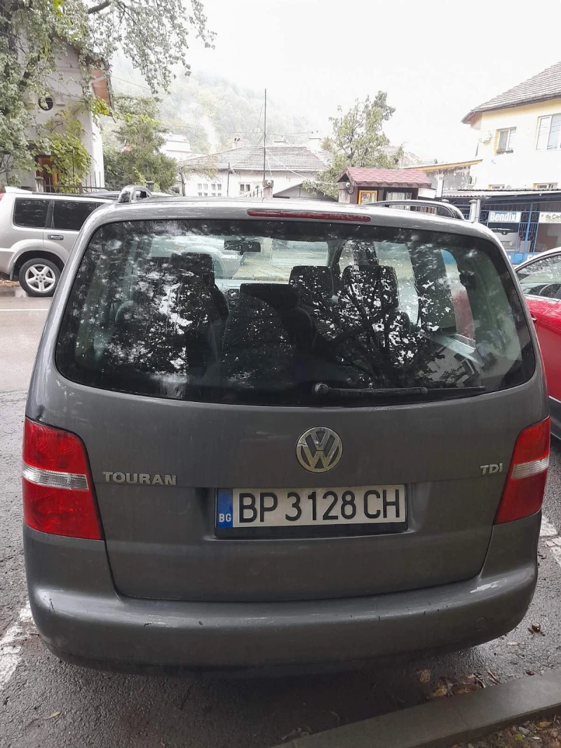 VW Touran, снимка 2 - Автомобили и джипове - 47475746