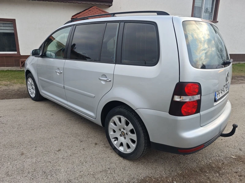 VW Touran 1.9tdi, снимка 3 - Автомобили и джипове - 49009898