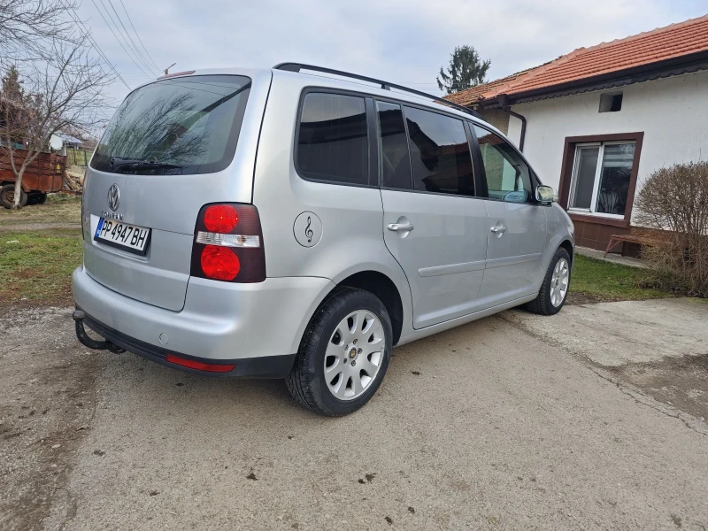 VW Touran 1.9tdi, снимка 4 - Автомобили и джипове - 49009898