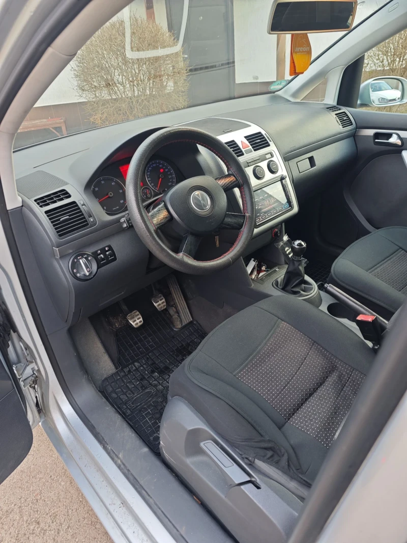 VW Touran 1.9tdi, снимка 6 - Автомобили и джипове - 49009898