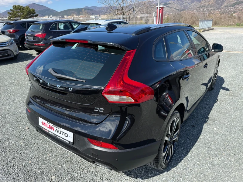 Volvo V40 (KATO НОВА), снимка 6 - Автомобили и джипове - 49559378