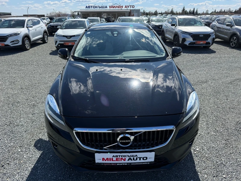 Volvo V40 (KATO НОВА), снимка 2 - Автомобили и джипове - 49559378