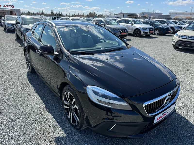 Volvo V40 (KATO НОВА), снимка 3 - Автомобили и джипове - 49559378
