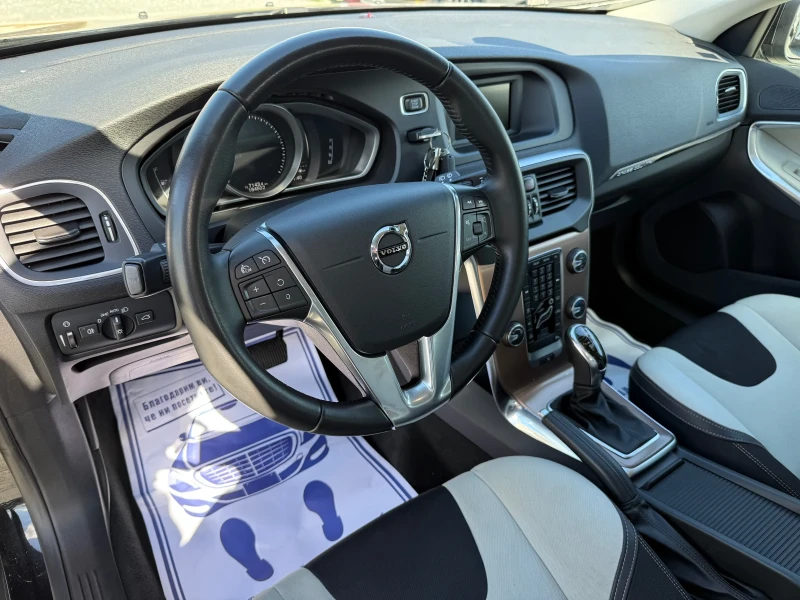Volvo V40 (KATO НОВА), снимка 12 - Автомобили и джипове - 49559378