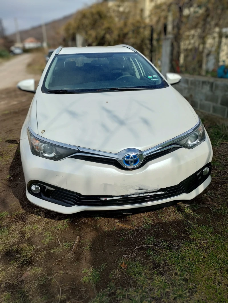 Toyota Auris, снимка 4 - Автомобили и джипове - 52241966