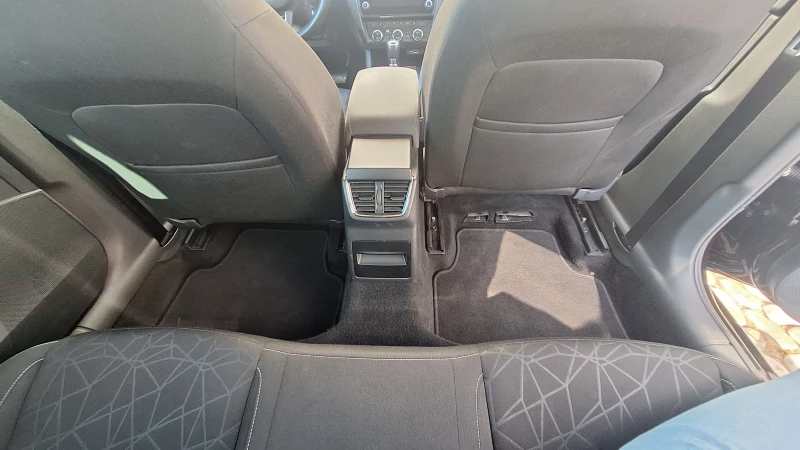 Skoda Octavia 1.8 TSI, снимка 16 - Автомобили и джипове - 53128480