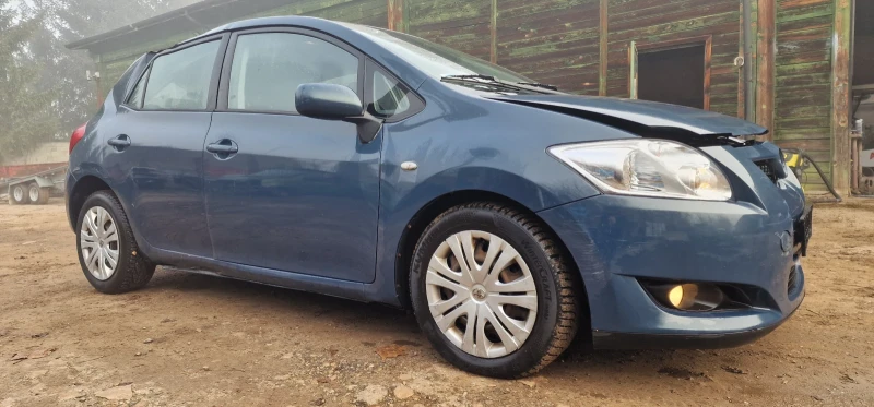Toyota Auris 1.6i, снимка 3 - Автомобили и джипове - 52855407