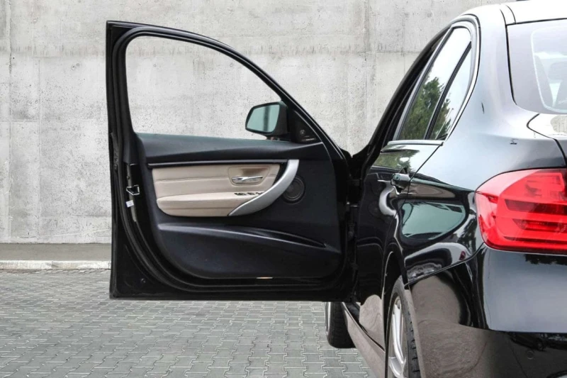 BMW 335 * xDrive/xDrive SA * CARFAX * ЦЕНА ДО БГ, снимка 13 - Автомобили и джипове - 53166220