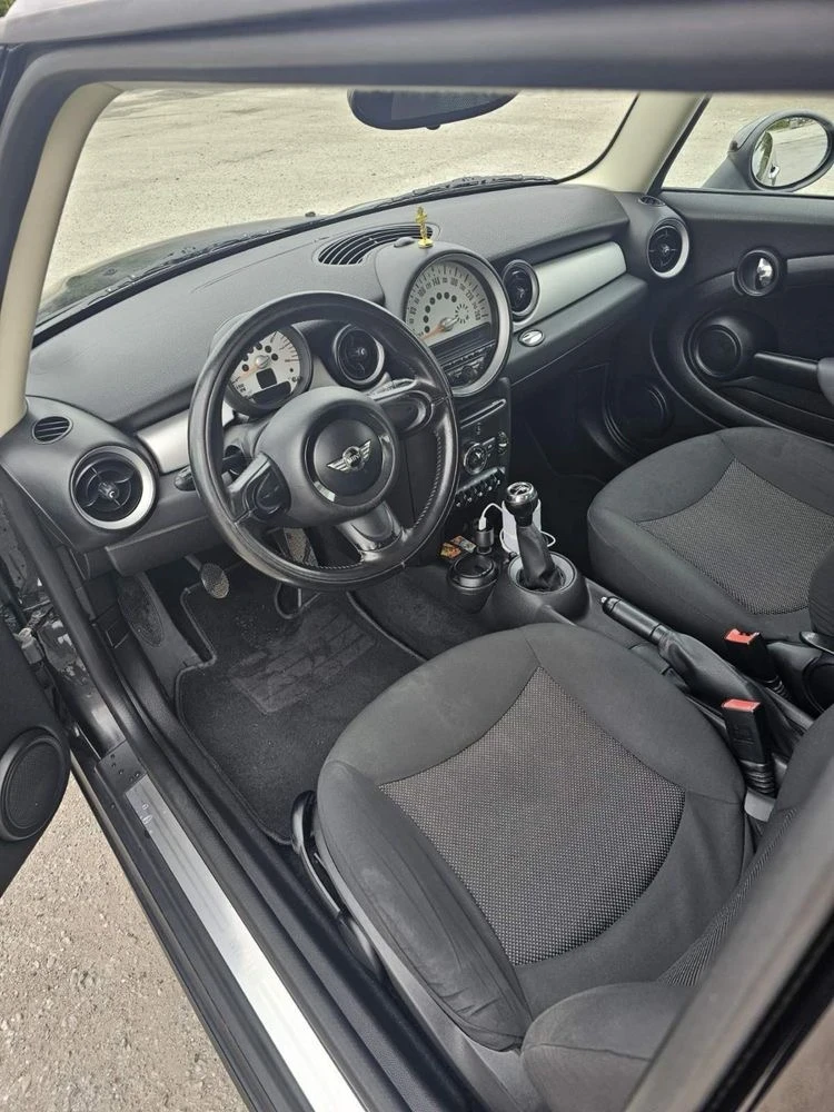 Mini Cooper One, снимка 3 - Автомобили и джипове - 53666703