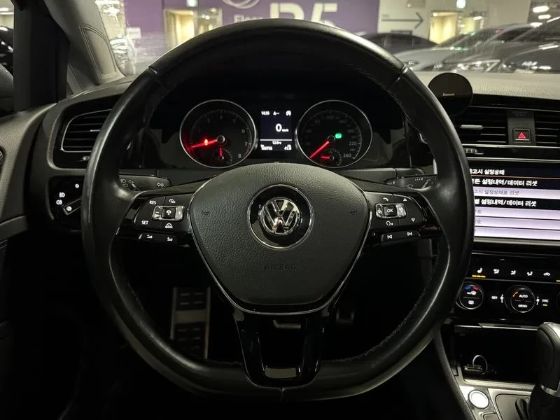 VW Golf 7Th Generation 1.4 Tsi Premium, снимка 13 - Автомобили и джипове - 54969267
