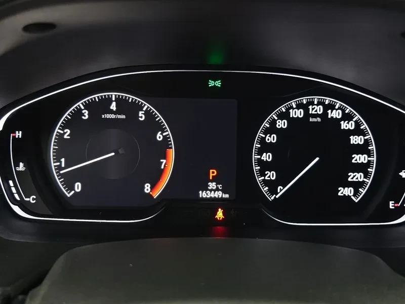 Honda Accord 1.5T Бензин, снимка 5 - Автомобили и джипове - 55476832