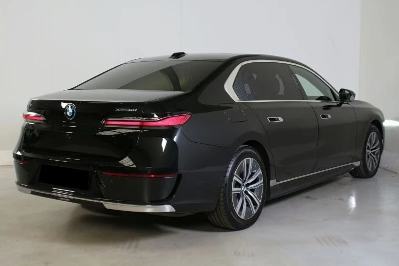 BMW i7 xDrive60/360/HUD/PANO/EXECUTIVE/ | Mobile.bg � ����������� 5