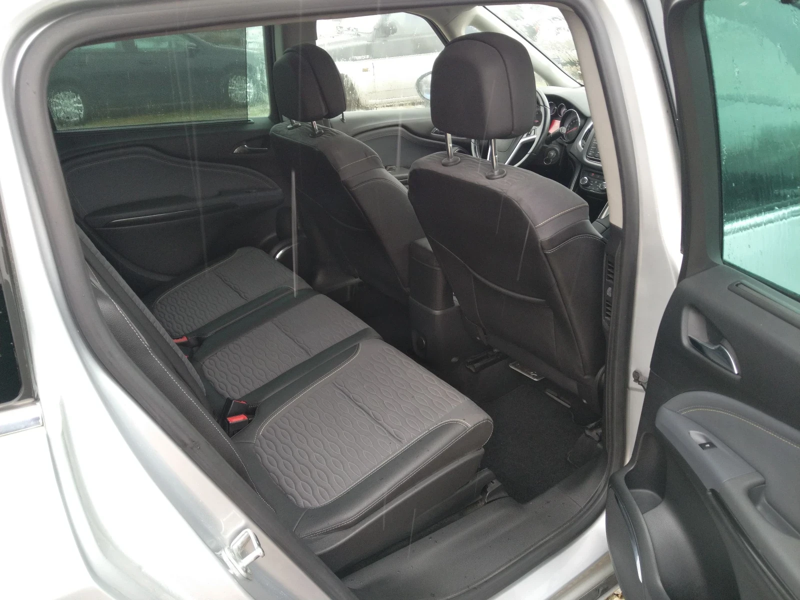 Opel Zafira Турър - изображение 10
