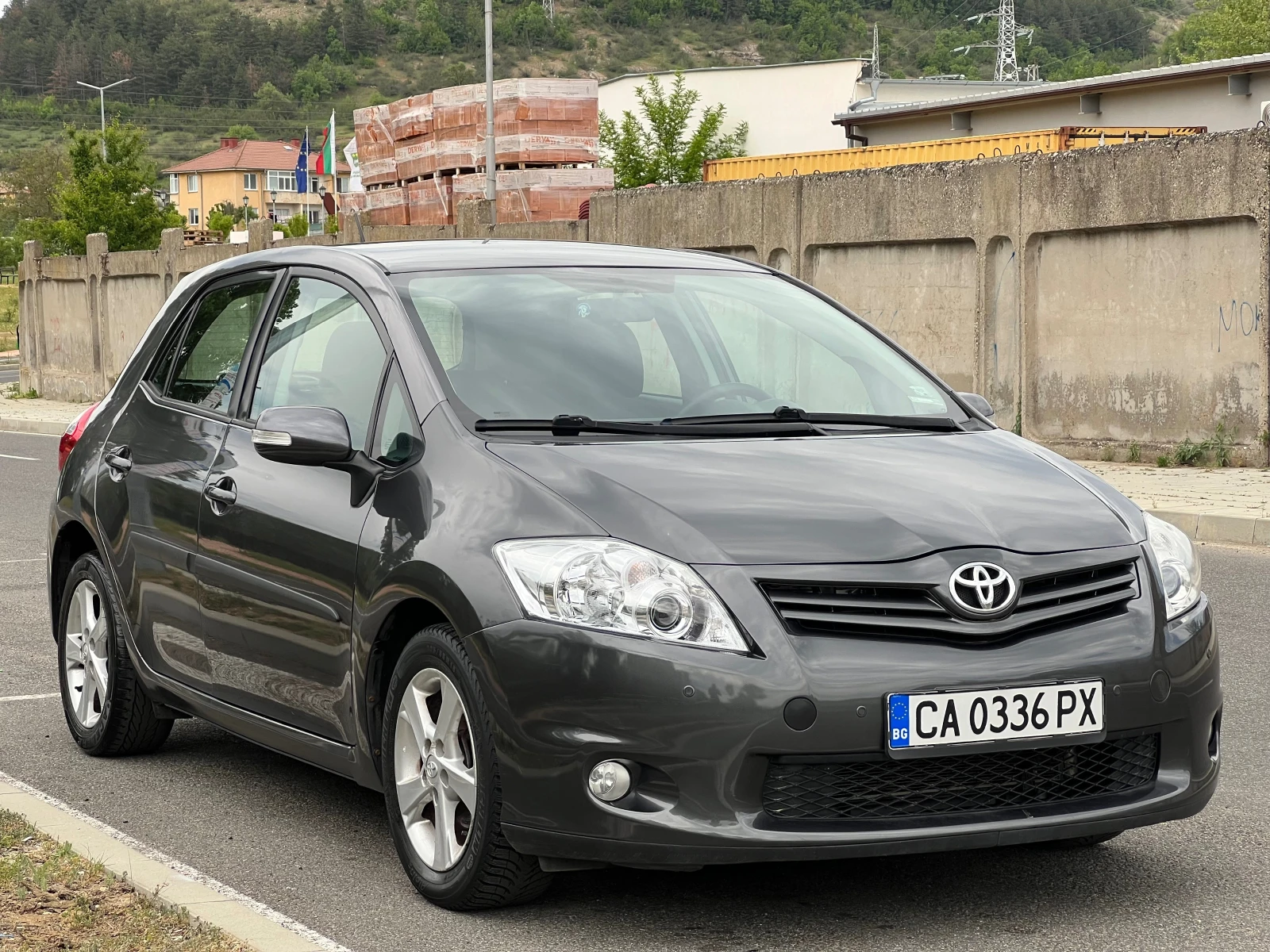 Toyota Auris 1.3 VVTI - изображение 7