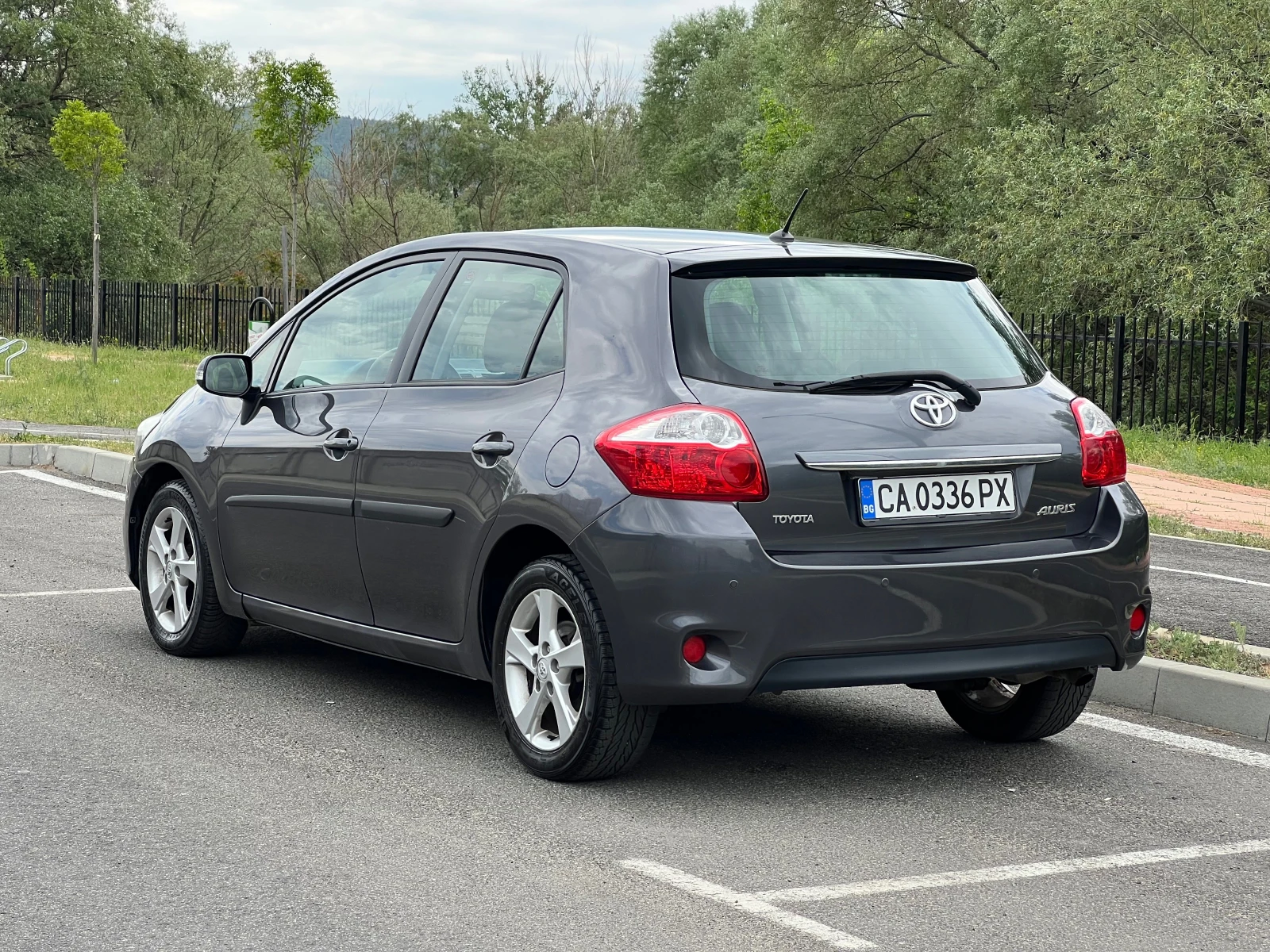 Toyota Auris 1.3 VVTI - изображение 3