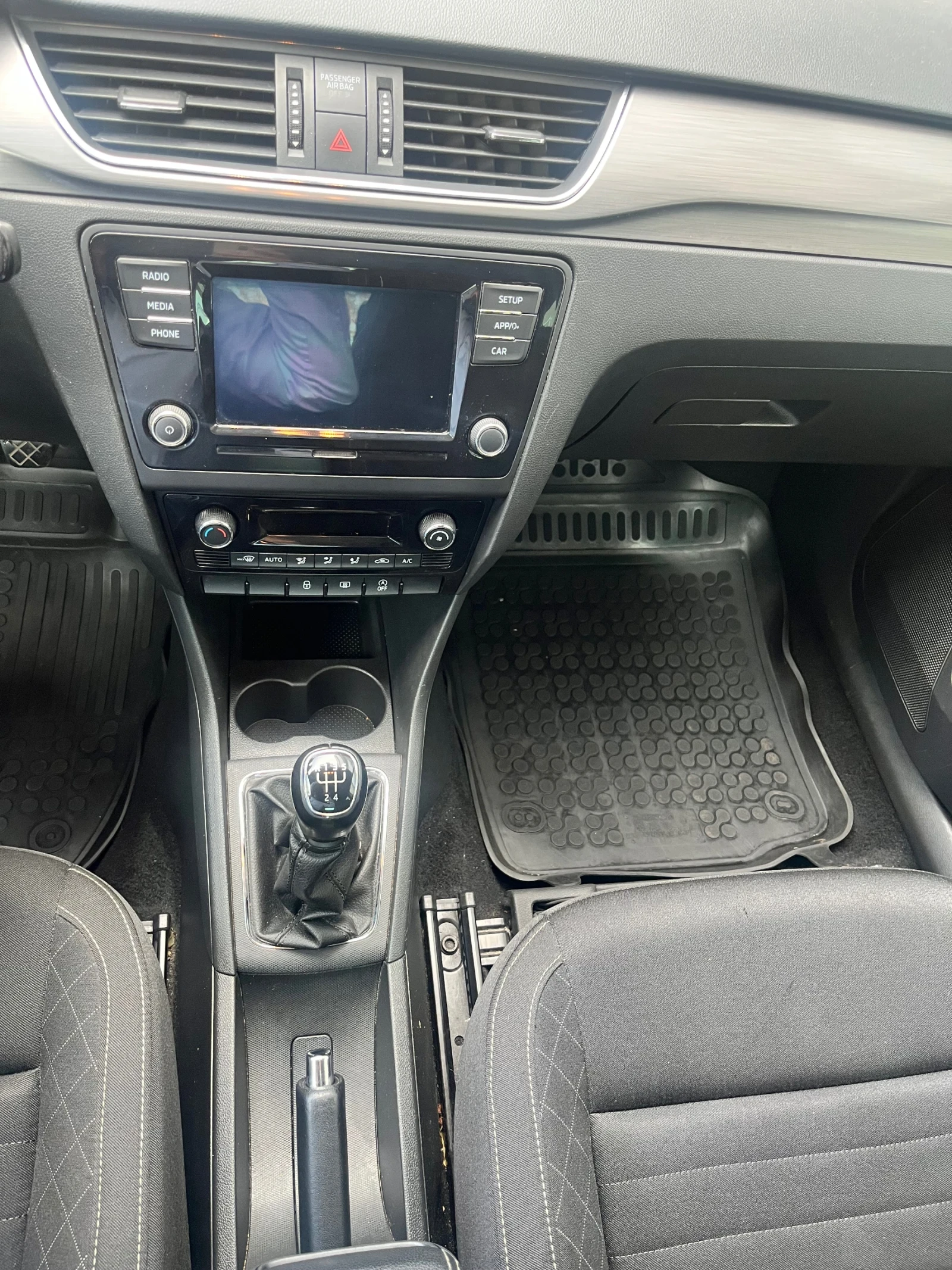 Skoda Rapid 1.0 TSI - изображение 10