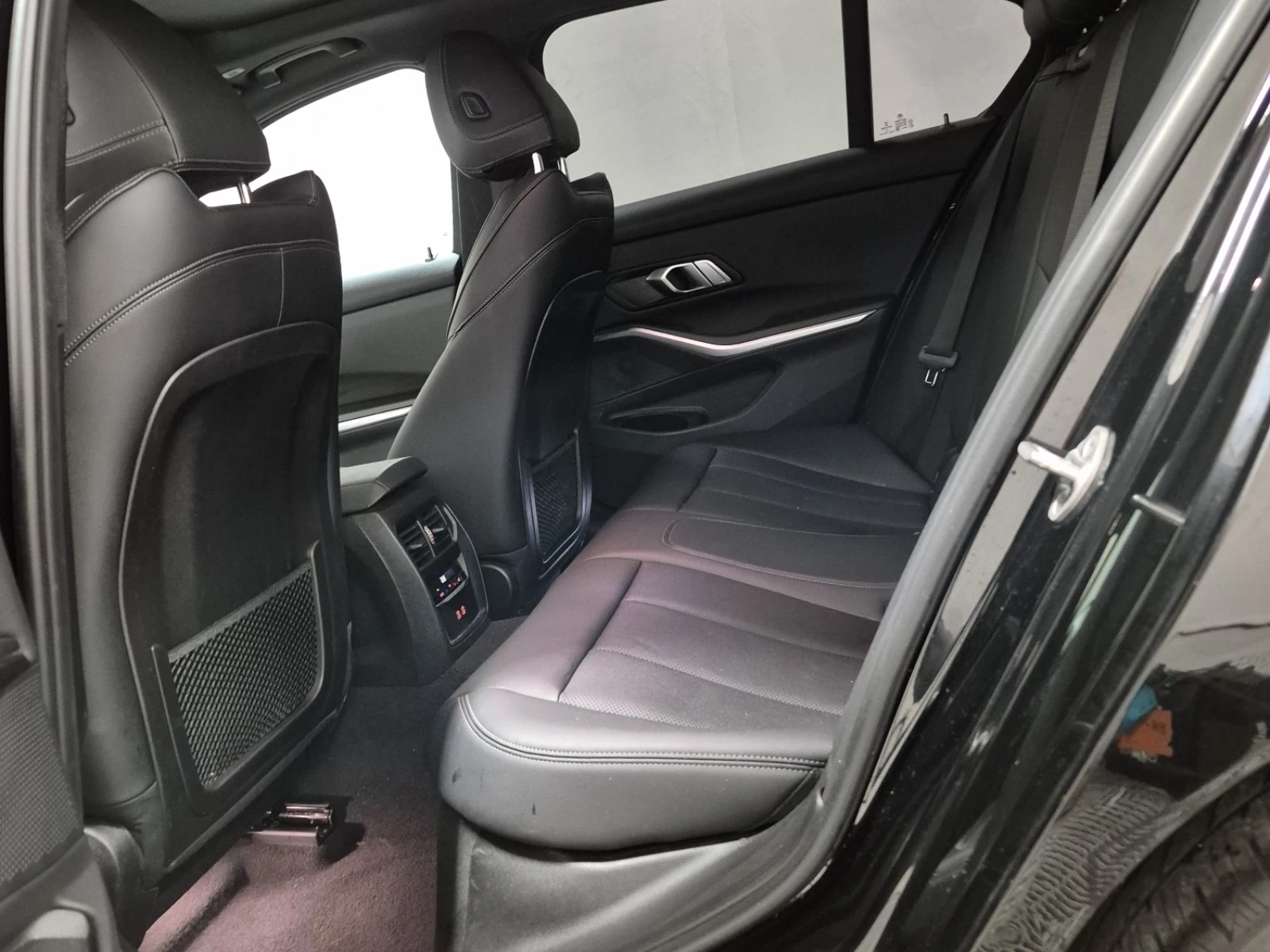 BMW 330 XDRIVE * * CARFAX * *   * *  | Mobile.bg   12