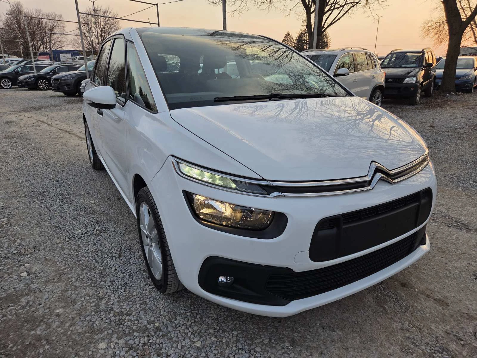 Citroen C4 Picasso 1.6HDI-100k.s-NAVI-EURO 6, снимка 3 - Автомобили и джипове - 53691589