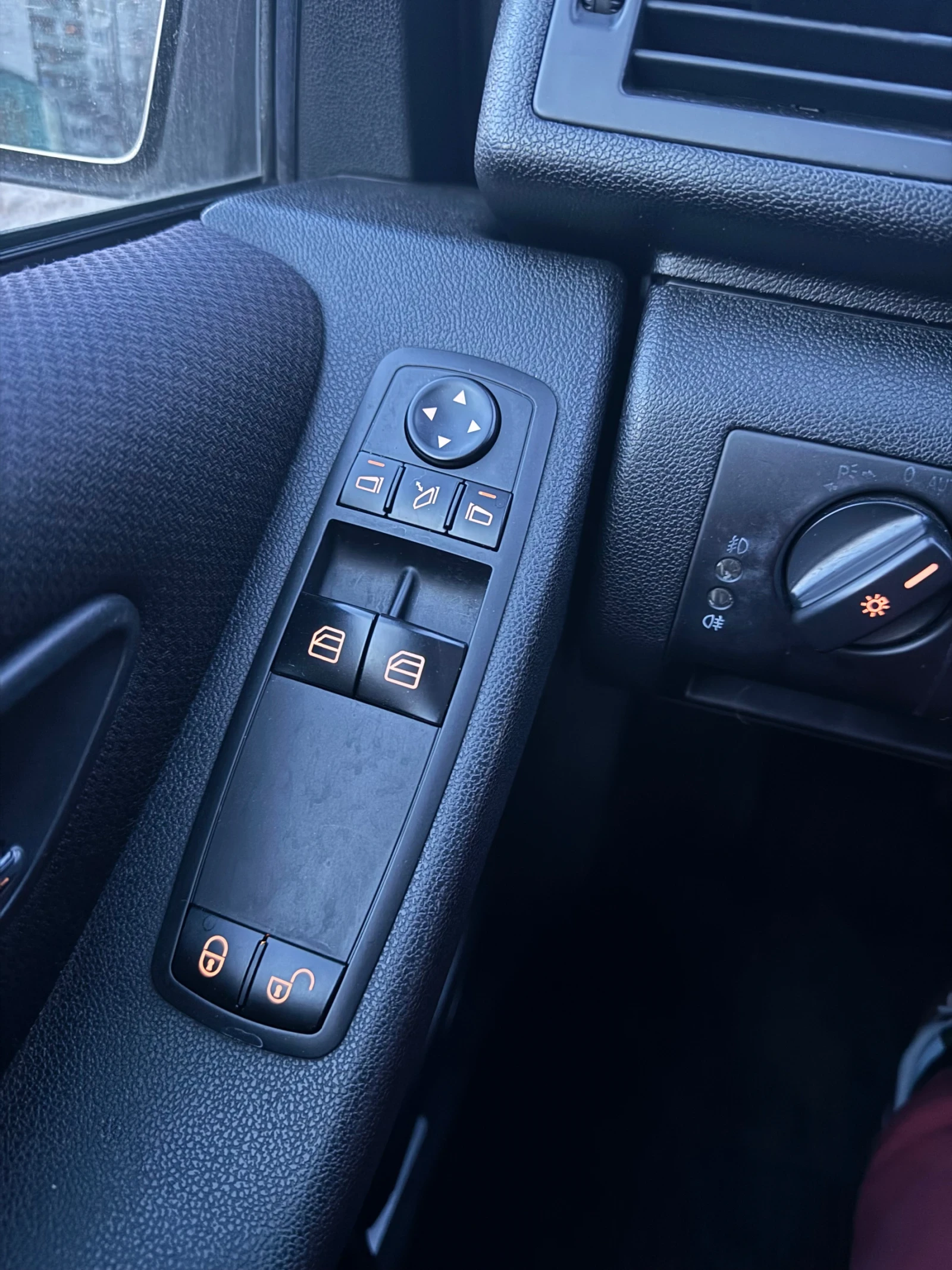 Mercedes-Benz A 180 Aвтоматик фейс 2008г 4 врати, снимка 15 - Автомобили и джипове - 53868453